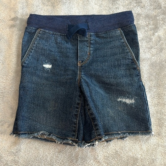 OshKosh B'gosh - denim pull on gender neutral shorts. Size 3T - Picture 1 of 3